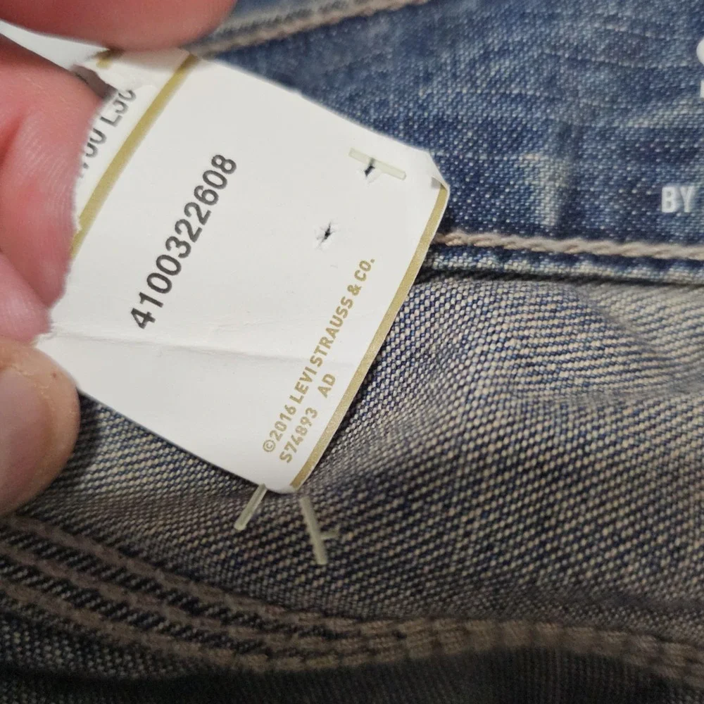 Signature by Levi Strauss one spot